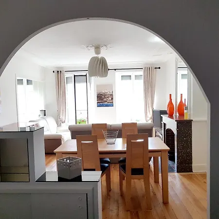 Cosy A 65 M² Avec Jardin Terrasse